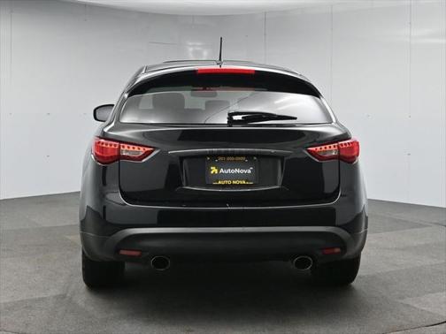 2016 INFINITI QX70 Base