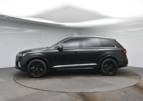 2022 Audi Q7 55 Premium Plus