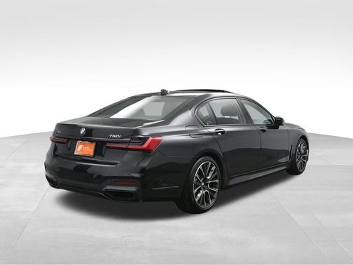 2021 BMW 750 i xDrive