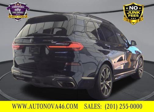 2021 BMW X7 M50i