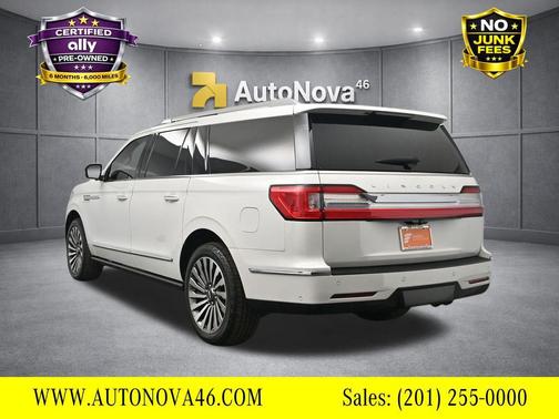 White 2021 Lincoln Navigator L Reserve