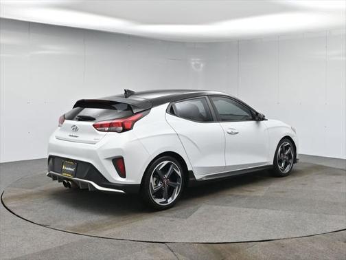 2019 Hyundai Veloster Base