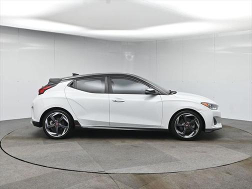 2019 Hyundai Veloster Base