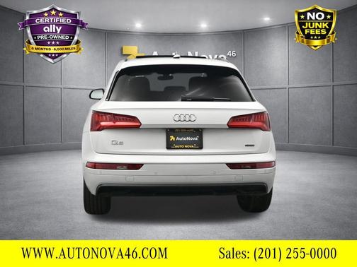 Glacier White Metallic 2019 Audi Q5 2.0T Premium Plus