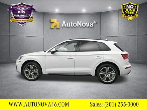 Glacier White Metallic 2019 Audi Q5 2.0T Premium Plus