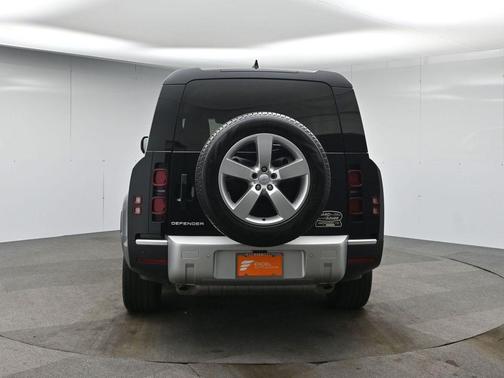 2024 Land Rover Defender 130 P300 S