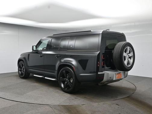 2024 Land Rover Defender 130 P300 S