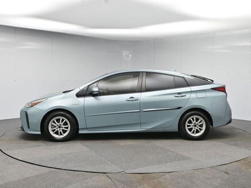 2020 Toyota Prius LE