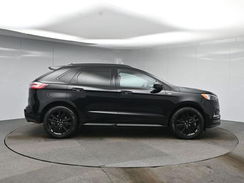 2021 Ford Edge ST Line