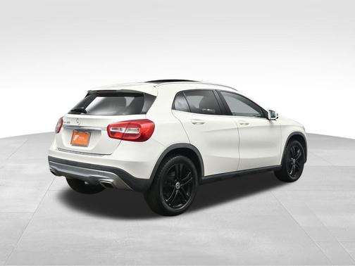 2017 Mercedes-Benz GLA 250 Base