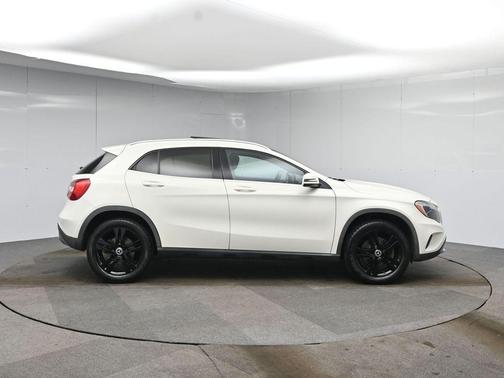 2017 Mercedes-Benz GLA 250 Base