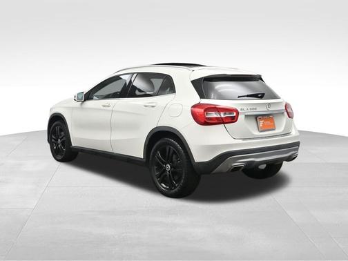2017 Mercedes-Benz GLA 250 Base