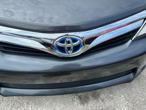 2013 Toyota Camry Hybrid XLE