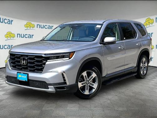 Silver 2024 Honda Pilot EX-L