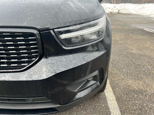 2021 Volvo XC40 T5 R-Design