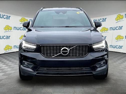 2021 Volvo XC40 T5 R-Design