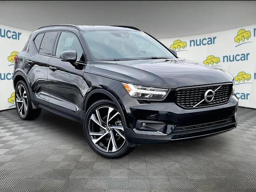 2021 Volvo XC40 T5 R-Design