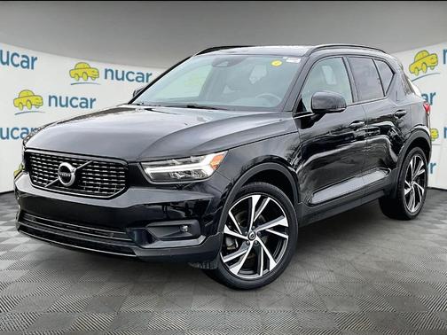 2021 Volvo XC40 T5 R-Design