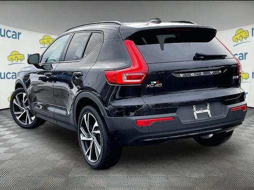 2021 Volvo XC40 T5 R-Design