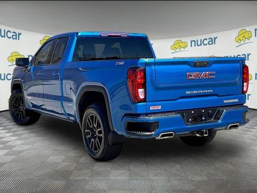 Blue 2022 GMC Sierra 1500 Elevation