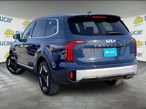 Black 2024 Kia Telluride S