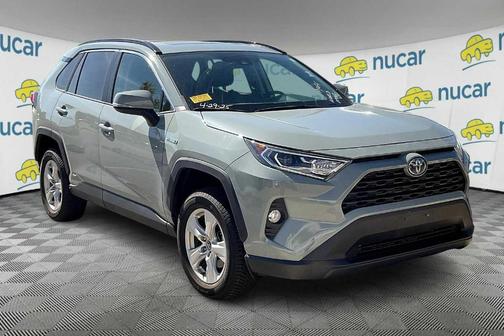 2020 Toyota RAV4 Hybrid XLE