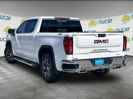 White 2022 GMC Sierra 1500 SLT