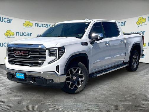 White 2022 GMC Sierra 1500 SLT