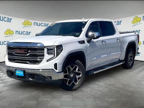 White 2022 GMC Sierra 1500 SLT