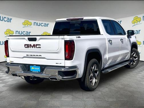 White 2022 GMC Sierra 1500 SLT