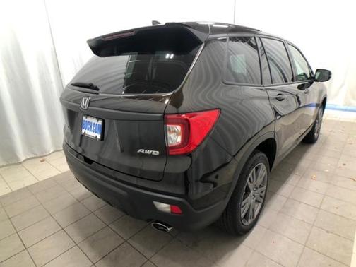 Photo 4 of 34 of 2019 Honda Passport EX-L
