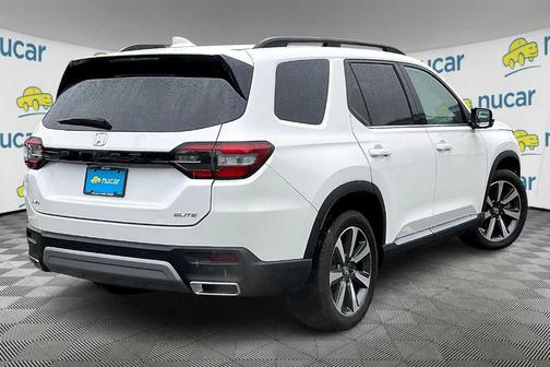 2023 Honda Pilot Elite