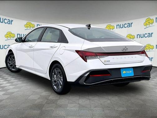 White 2024 Hyundai ELANTRA SEL