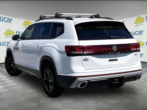 Pure White 2024 Volkswagen Atlas 2.0T Peak Edition SE w/Technology