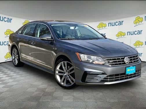 2017 Volkswagen Passat 1.8T R-Line