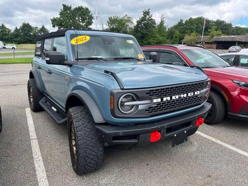 Blue 2022 Ford Bronco Badlands
