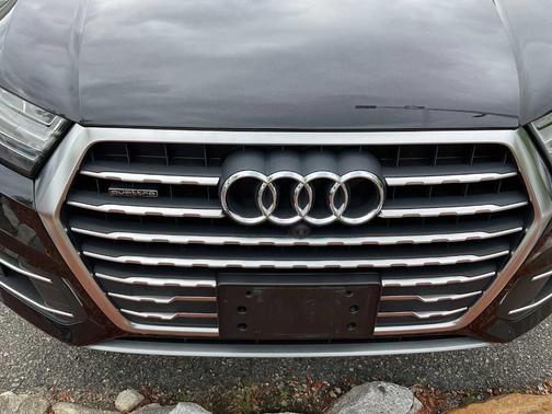 2018 Audi Q5 2.0T Premium Plus