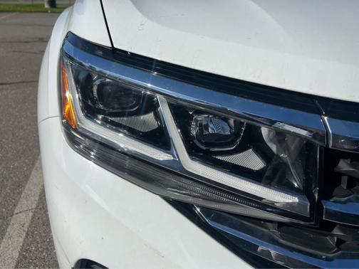 2022 Volkswagen Atlas 3.6L SE w/Technology