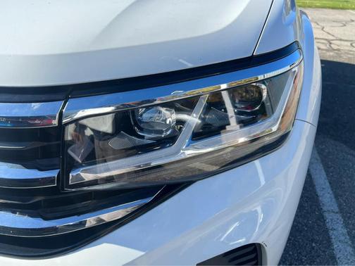 2022 Volkswagen Atlas 3.6L SE w/Technology