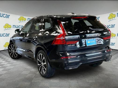 2024 Volvo XC60 B5 Plus Dark Theme