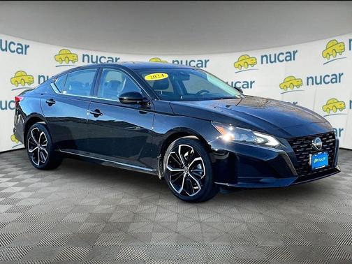 Black 2024 Nissan Altima 2.5 SR