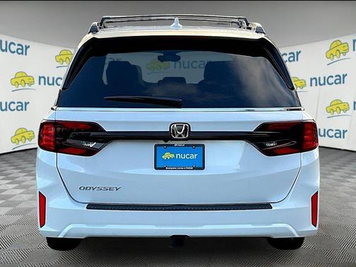 White 2027 Honda Odyssey EX-L