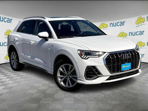 2024 Audi Q3 45 S line Premium