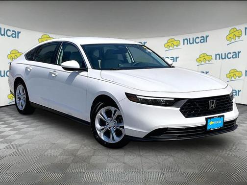 Platinum White Pearl 2023 Honda Accord LX