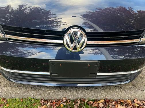 2018 Volkswagen Golf TSI S