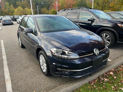 2018 Volkswagen Golf TSI S