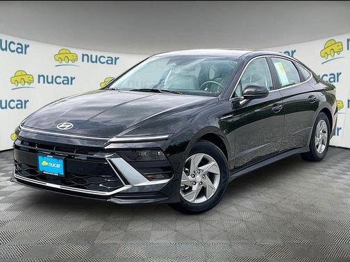 Black 2025 Hyundai SONATA SE