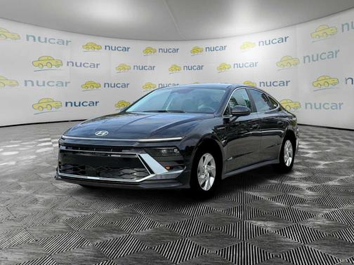 Black 2025 Hyundai SONATA SE
