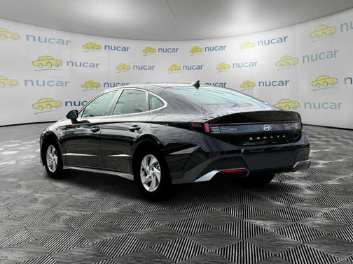 Black 2025 Hyundai SONATA SE