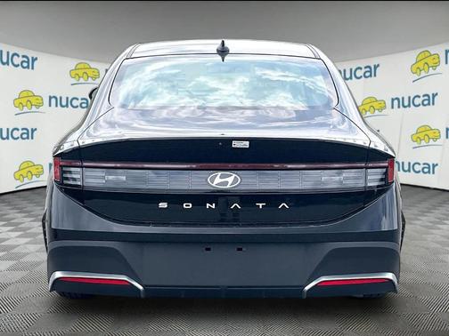 Black 2025 Hyundai SONATA SE